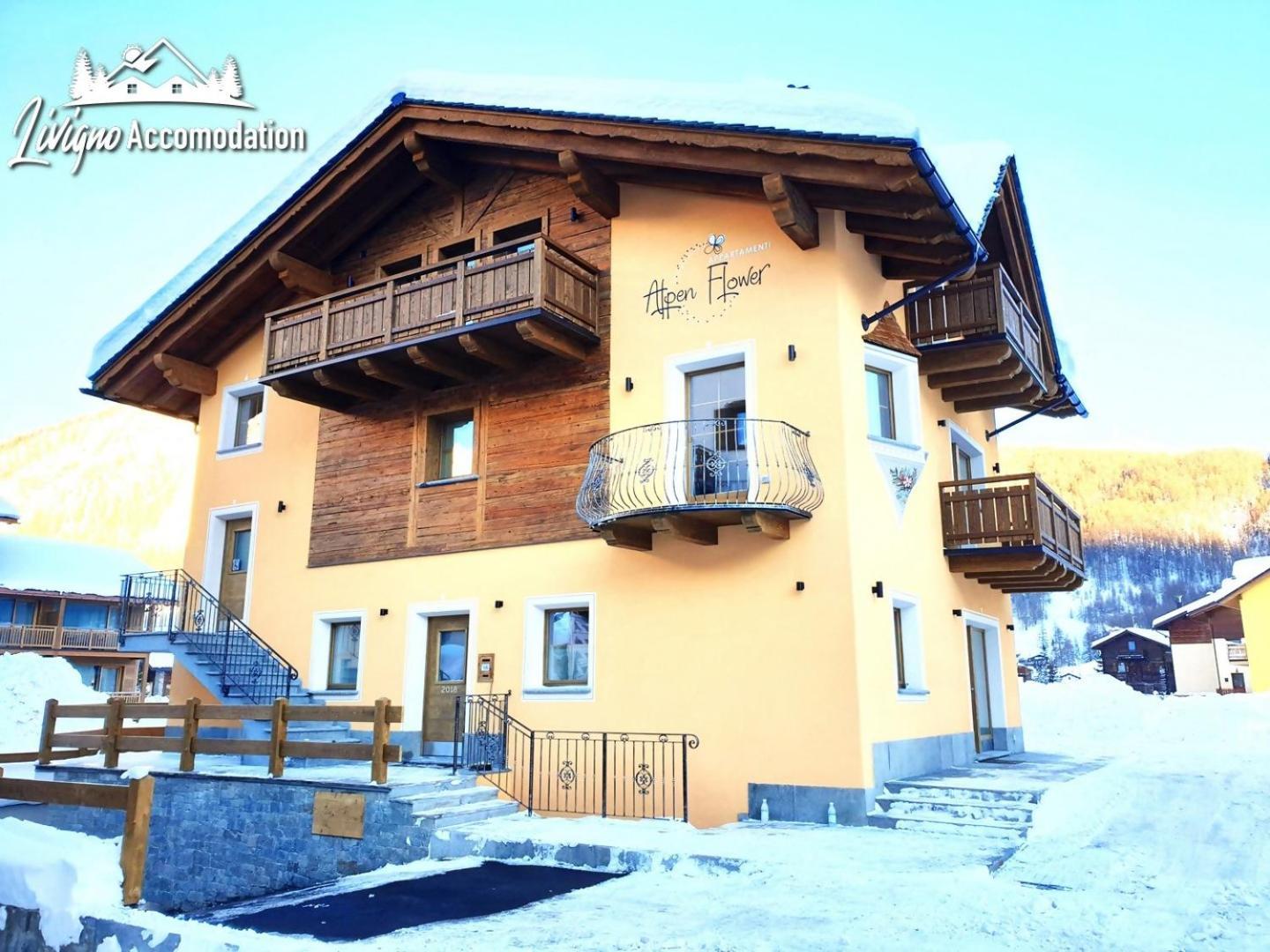 Alpen Flower By Livigno Accomodation Екстериор снимка